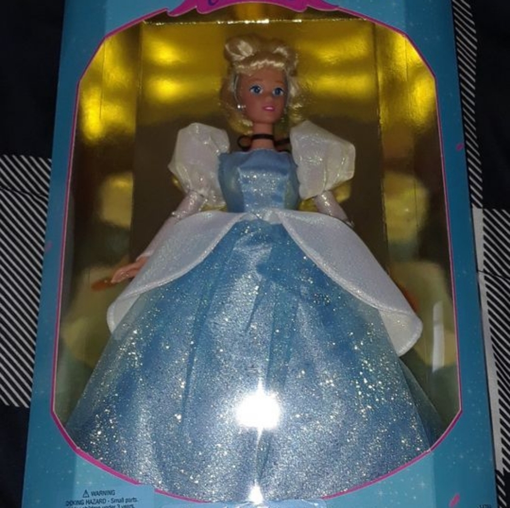 1995 Disney Cinderella doll